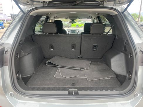 Used 2023 Chevrolet Equinox LT FWD image 34
