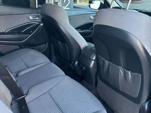 Used 2018 Hyundai Santa Fe Sport image 18