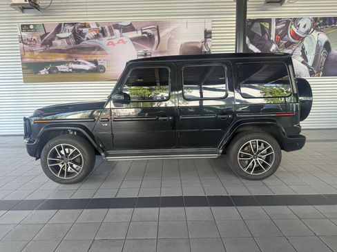Used 2022 Mercedes-Benz G 550 image 2