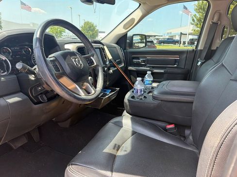 Used 2017 RAM 1500 Laramie RWD image 7