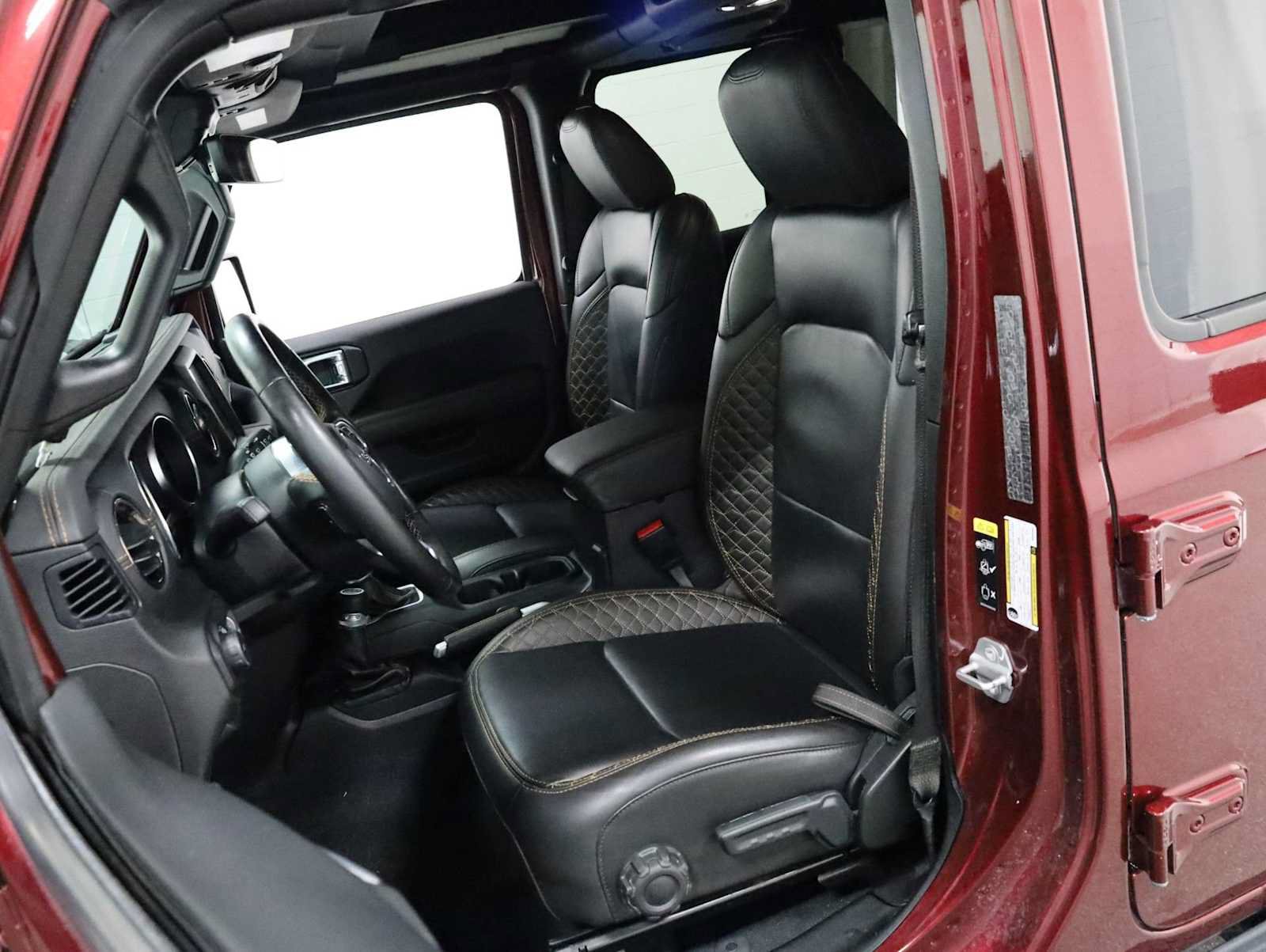 Used 2021 Jeep Wrangler Unlimited Sahara AWD/4WD image 5