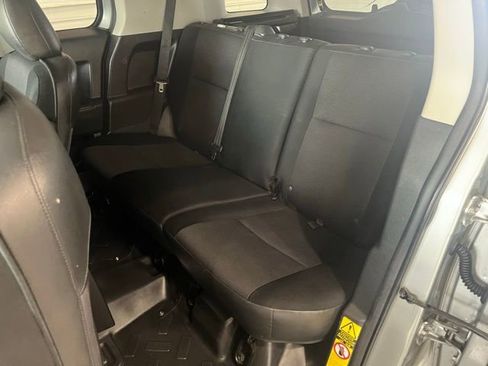 Used 2012 Toyota FJ Cruiser 4WD image 19