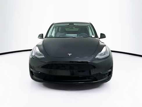 Used 2022 Tesla Model Y Performance image 2