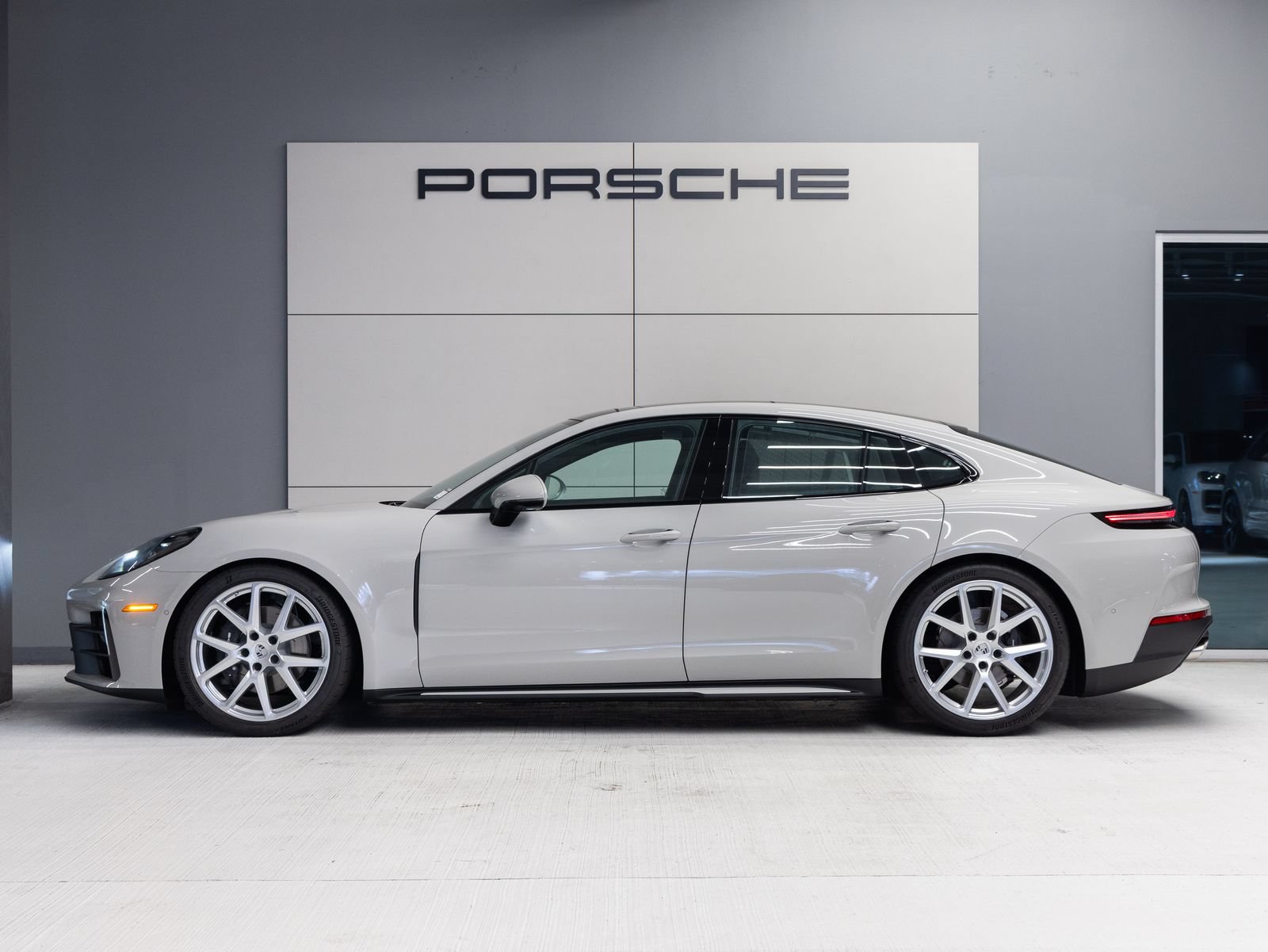 New 2026 Porsche Panamera 4 AWD/4WD image 2