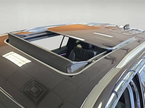 Used 2025 Buick Enclave Avenir image 30