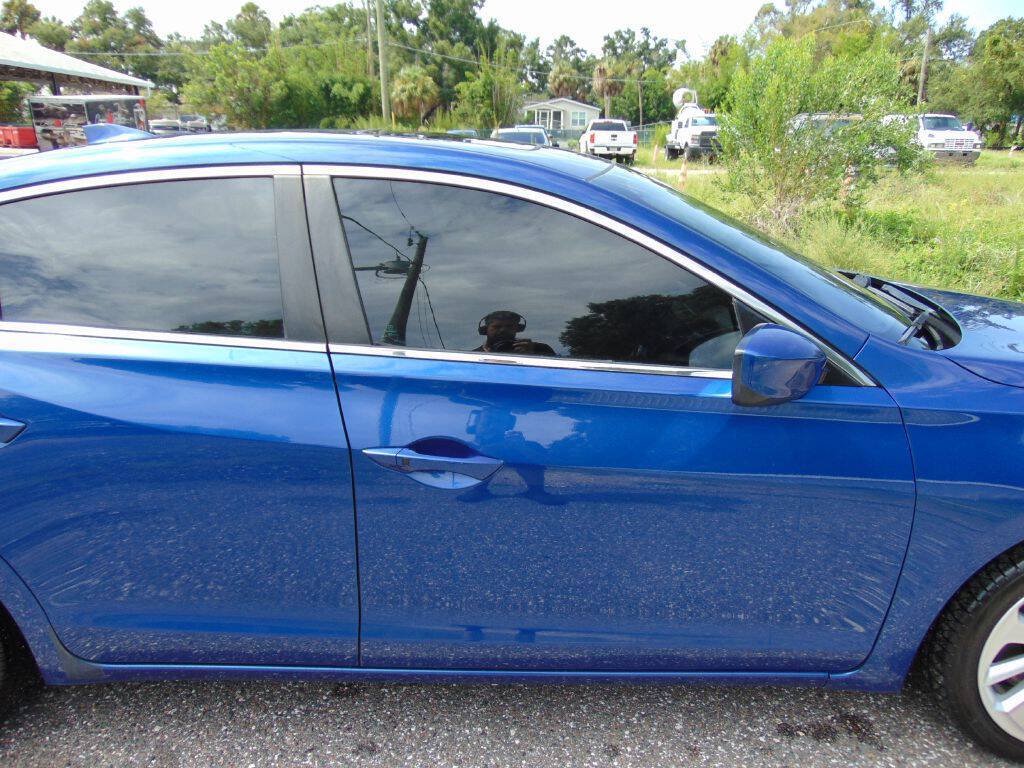 Used 2017 Acura ILX w/ Premium Package FWD image 5