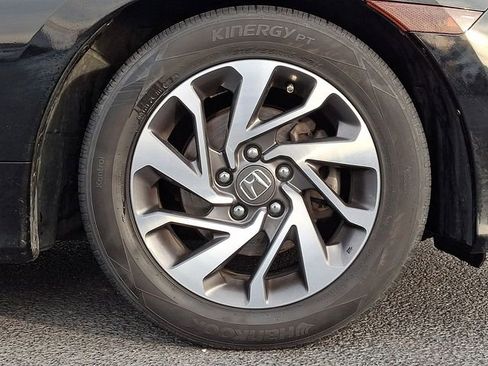 Used 2017 Honda Civic EX image 11