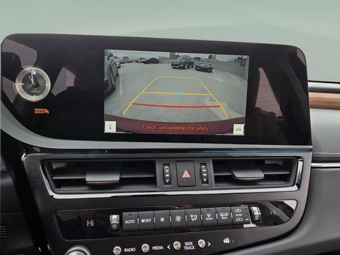 New 2025 Lexus ES 350 w/ Premium Package image 18