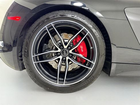 Used 2017 Audi R8 V10 image 32