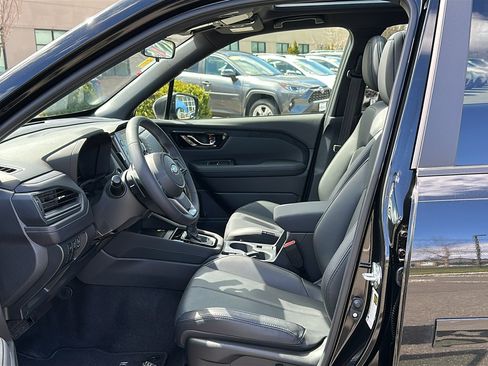 Used 2025 Subaru Forester Limited AWD/4WD image 9