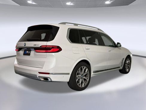 Used 2026 BMW X7 xDrive40i AWD/4WD image 9