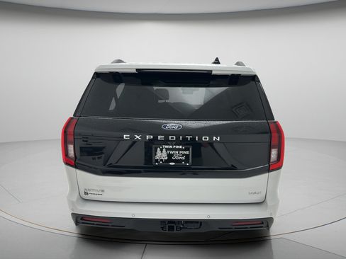 Used 2025 Ford Expedition Max Active AWD/4WD image 6