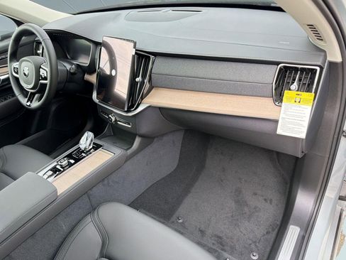 New 2026 Volvo XC90 B5 Plus AWD/4WD image 31