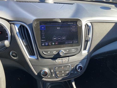 Used 2024 Chevrolet Malibu LT image 15