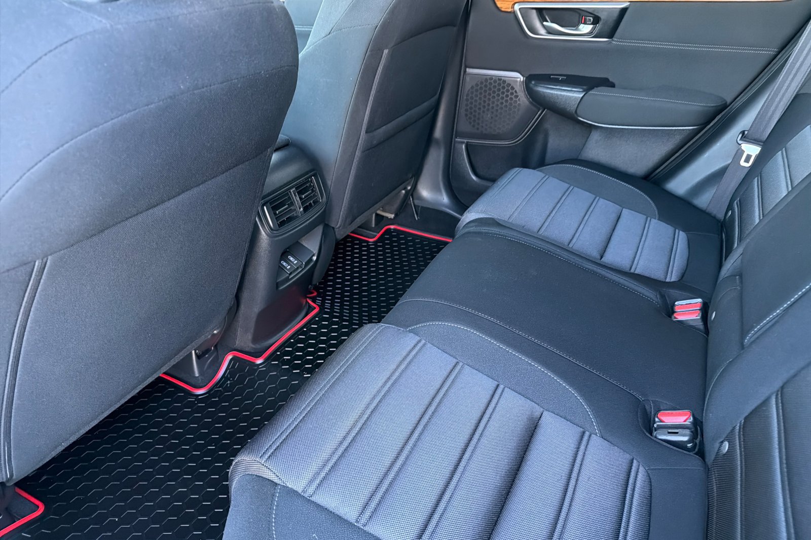 Used 2018 Honda CR-V EX image 11