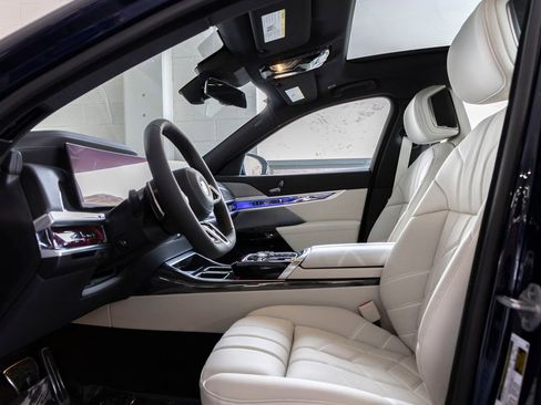 New 2026 BMW 740i xDrive image 15