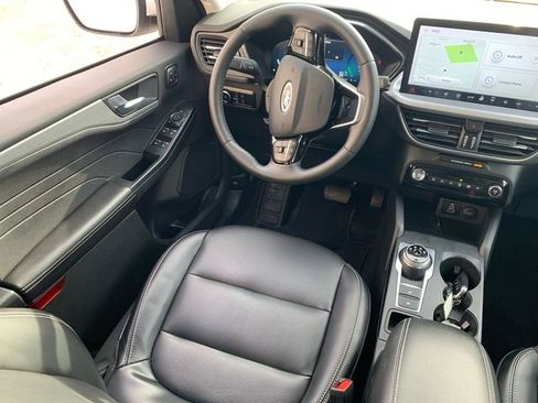 Used 2024 Ford Escape Platinum image 22