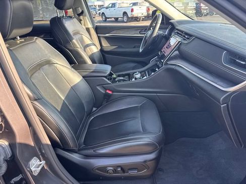 Certified 2022 Jeep Grand Cherokee L Limited AWD/4WD image 14