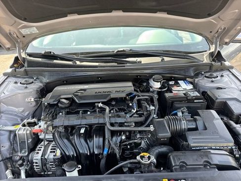 Certified 2024 Hyundai Elantra SEL image 24