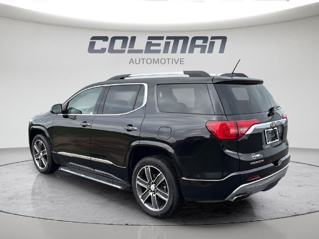 Used 2017 GMC Acadia Denali w/ Technology Package FWD image 10