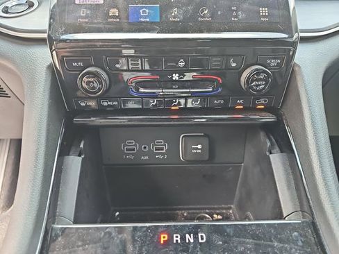 Used 2023 Jeep Grand Cherokee Limited w/ Trailer Tow Prep Group (B) image 22