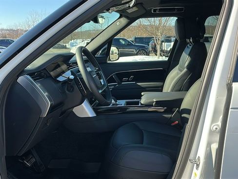 New 2026 Land Rover Range Rover SE image 10