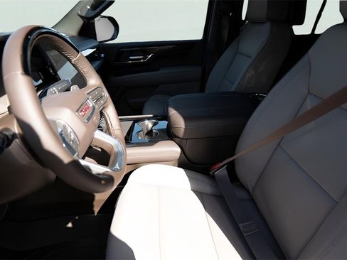 New 2026 GMC Yukon Elevation image 9