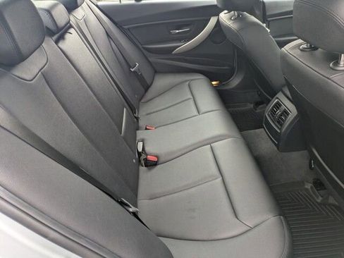 Used 2017 BMW 320i xDrive Sedan image 30