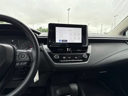 Used 2024 Toyota Corolla LE FWD image 18