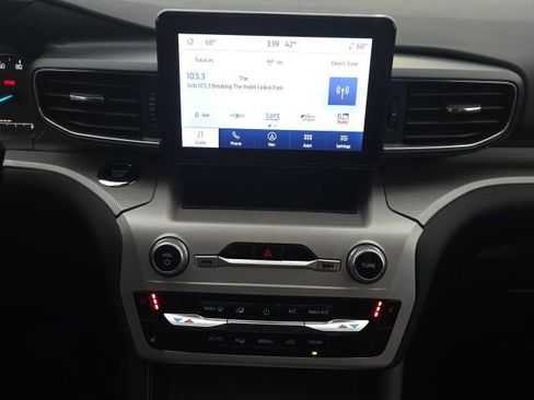 Certified 2023 Ford Explorer XLT w/ Equipment Group 202A image 33