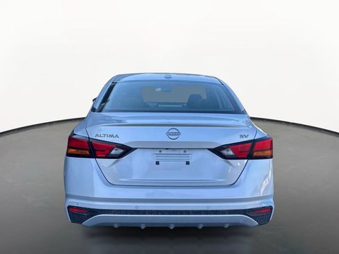 Used 2024 Nissan Altima 2.5 SV FWD image 4