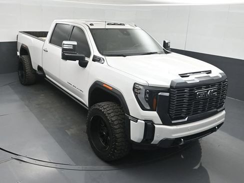 Used 2024 GMC Sierra 2500 Denali Ultimate AWD/4WD image 40