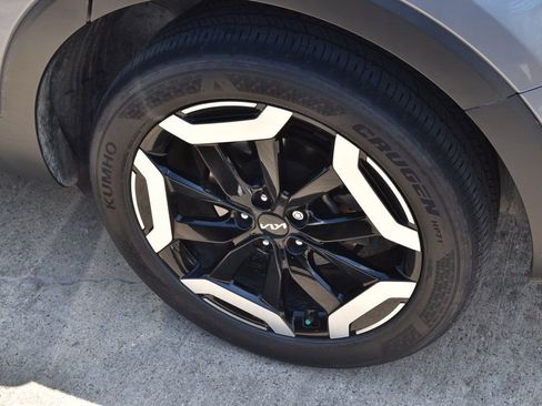 Used 2023 Kia Telluride S FWD image 13