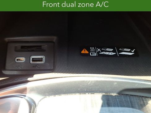 Certified 2024 Buick Enclave Essence FWD image 23