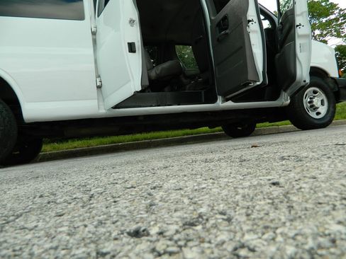 Used 2014 Chevrolet Express 3500 LS w/ Cold Climate Package RWD image 12