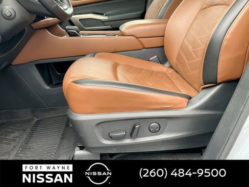 Used 2023 Nissan Pathfinder Platinum AWD/4WD image 29