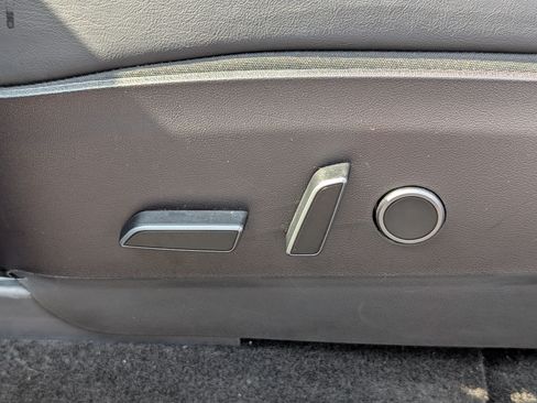 Used 2022 Tesla Model Y Performance AWD/4WD image 20