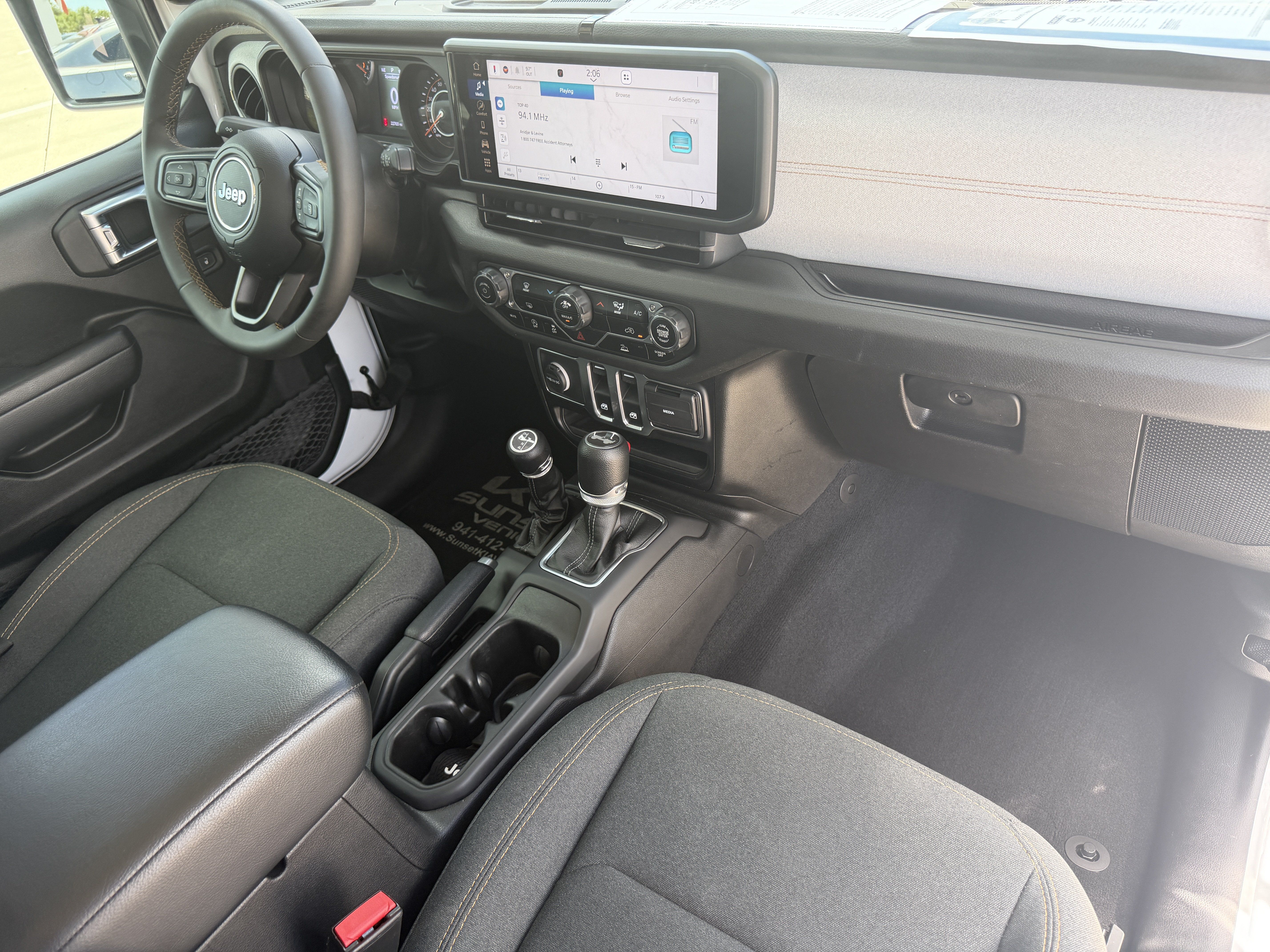 Used 2024 Jeep Wrangler Sport AWD/4WD image 14
