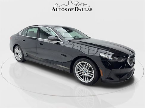 Used 2025 BMW 530i image 2