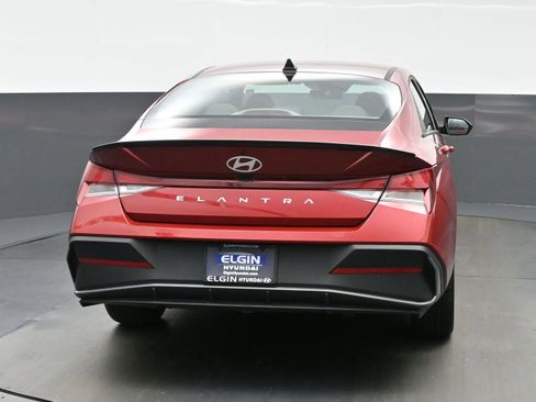Certified 2025 Hyundai Elantra Sport FWD image 5