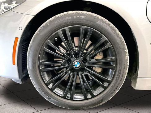 Used 2019 BMW 530e xDrive w/ Convenience Package AWD/4WD image 8