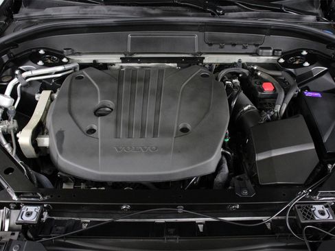 Certified 2023 Volvo XC60 B5 Ultimate image 24