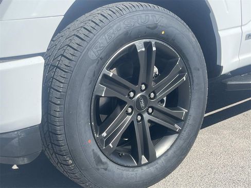 Used 2021 Ford F150 XLT w/ Equipment Group 302A High image 9