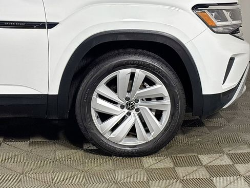 Used 2023 Volkswagen Atlas Cross Sport SE w/ Panoramic Sunroof Package image 24