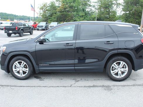 Used 2024 GMC Terrain SLE FWD image 4