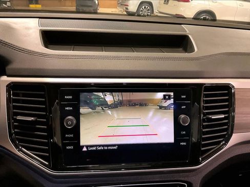 Used 2021 Volkswagen Atlas SEL Premium image 28