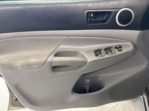 Used 2010 Toyota Tacoma 4x4 Double Cab image 16