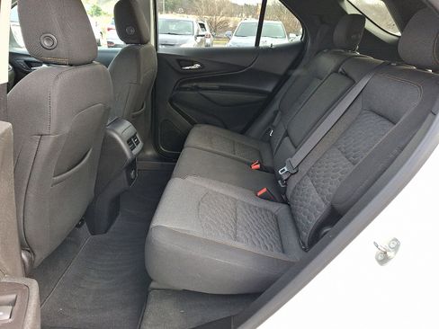 Used 2018 Chevrolet Equinox LT image 11