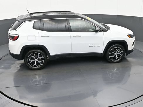 Used 2024 Jeep Compass Limited AWD/4WD image 39