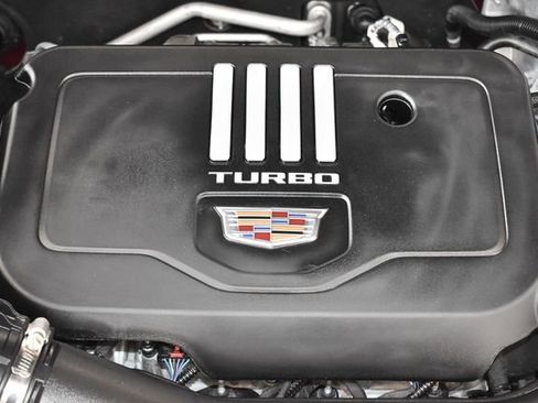 Used 2022 Cadillac XT5 Premium Luxury w/ LPO, Floor Liner Package image 4